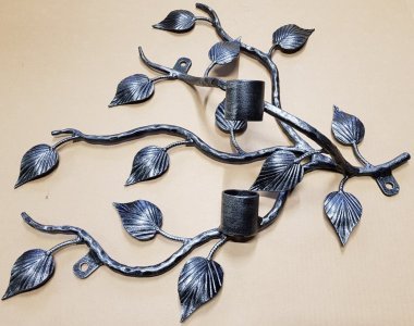 Vėliavos laikiklis su šakelėmis