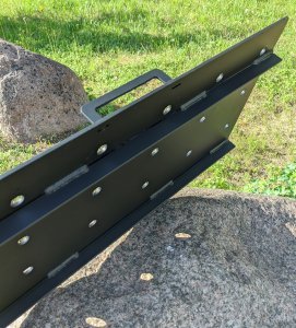 Šašlykinės įdedamas antras dugnas