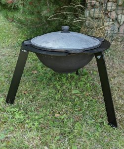 Trikojis - Laužavietė kazano puodui